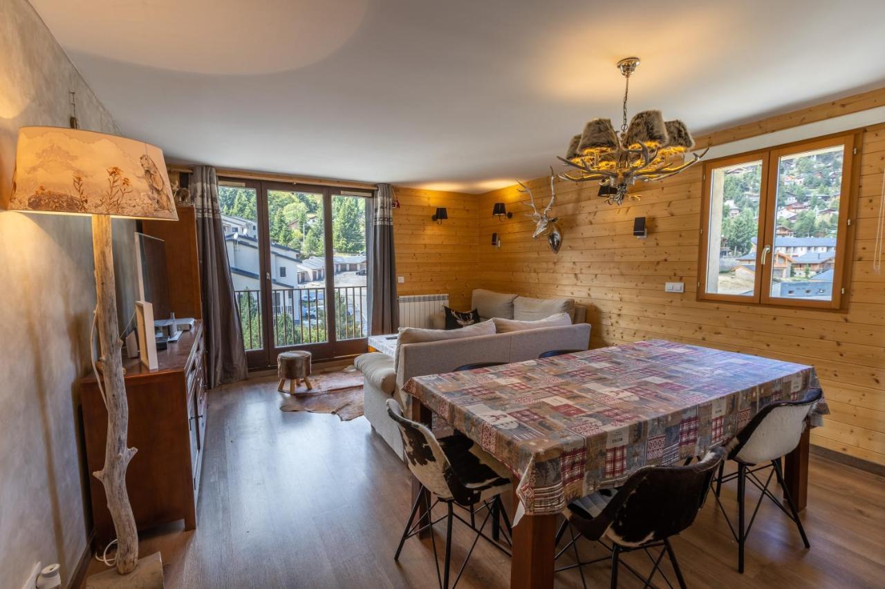 Le Repaire Du Cerf - Triplex Avec Balcon Lägenhet Les Angles  Exteriör bild